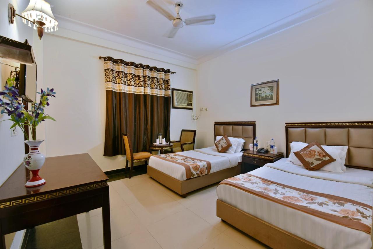 Hotel I Stay & Revels Near New Delhi Railway Station- By Ap Singh Hotels Exterior photo