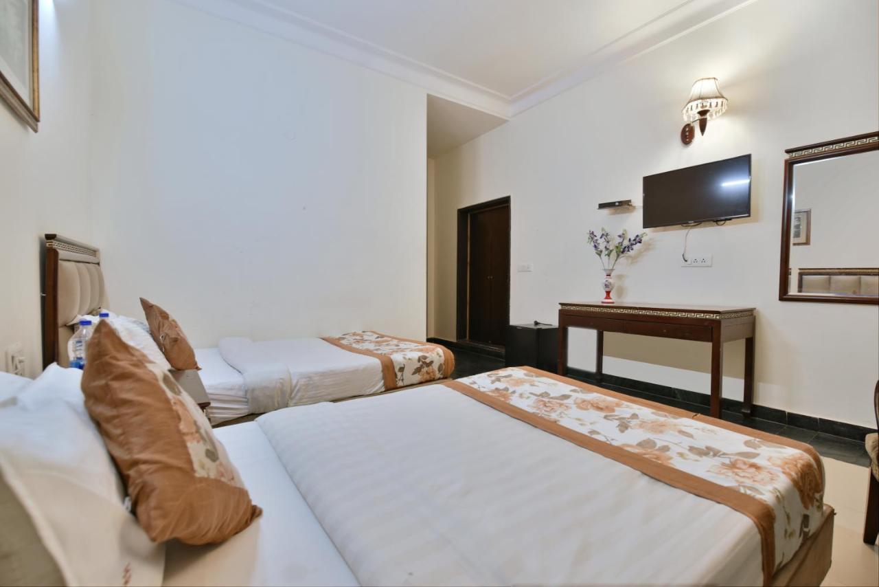 Hotel I Stay & Revels Near New Delhi Railway Station- By Ap Singh Hotels Exterior photo